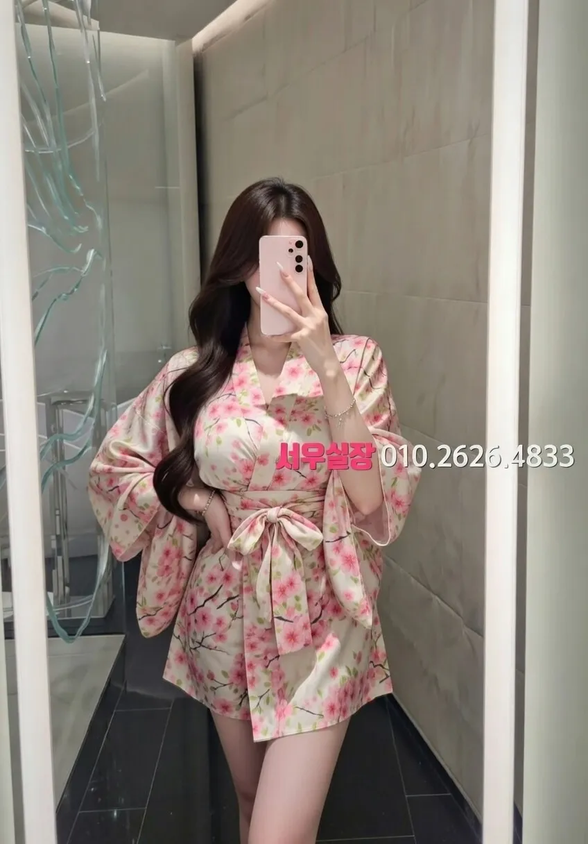 명일동 미러룸 프리미엄 라인업 4번 프로필